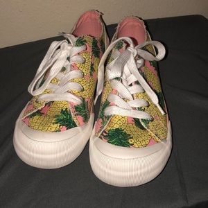 Women sneakers